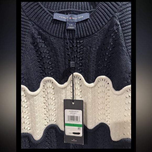 NWT Tommy Hilfiger Black and Cream Knit Top - Picture 2 of 3
